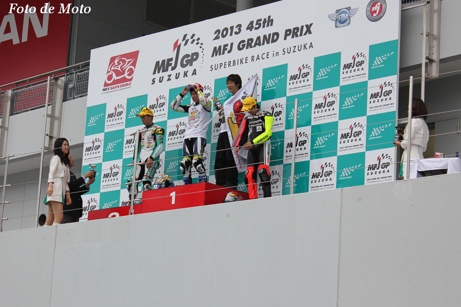 J-GP3 表彰台